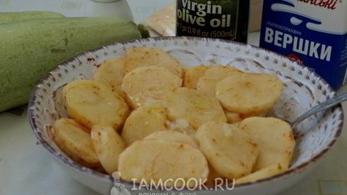 кабачки с картошкой в духовке