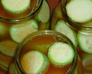 Кабачки в кетчупе