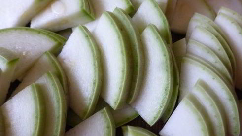 кабачок, тушенный с мидиями в сметане