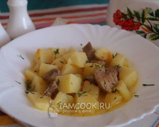 Картофель тушеный со свининой и сливками