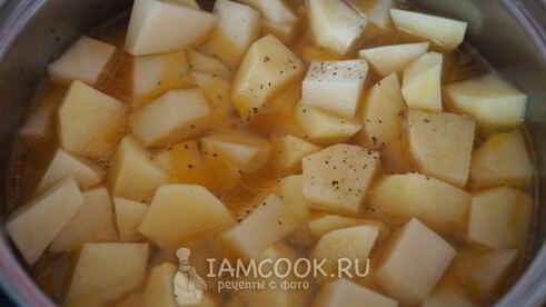 картофель тушеный со свининой и сливками