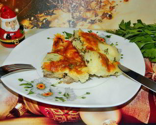 Картофель, запеченный с мясом и сыром