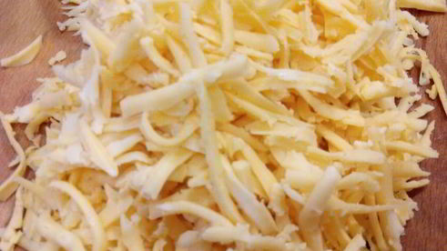 картофель, запеченный с мясом и сыром