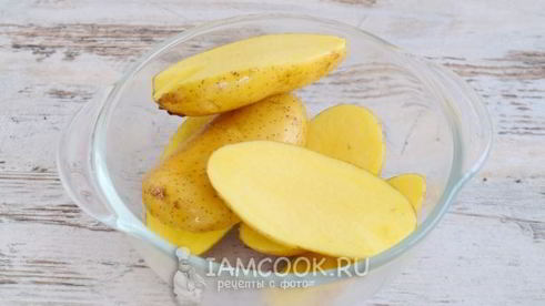 картофель, запеченный в микроволновке