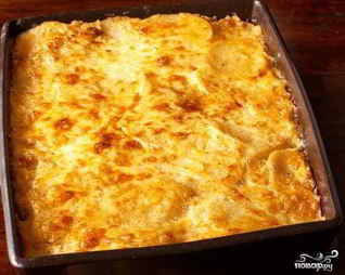 Картофель запеченный в сметанном соусе