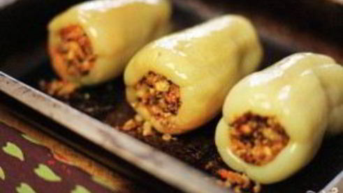 перец, фаршированный сыром и гречкой