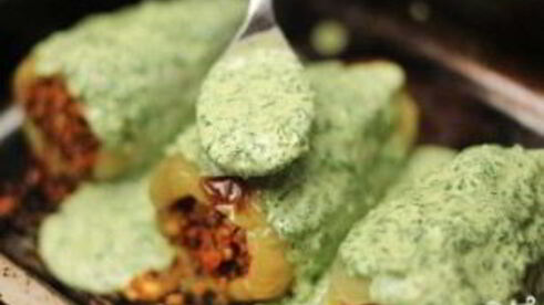 перец, фаршированный сыром и гречкой