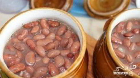 тушеная фасоль в горшочке