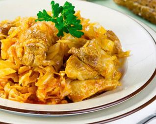 Тушеная капуста со свининой