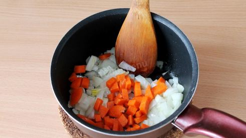 тушеная картошка с грибами и морковью