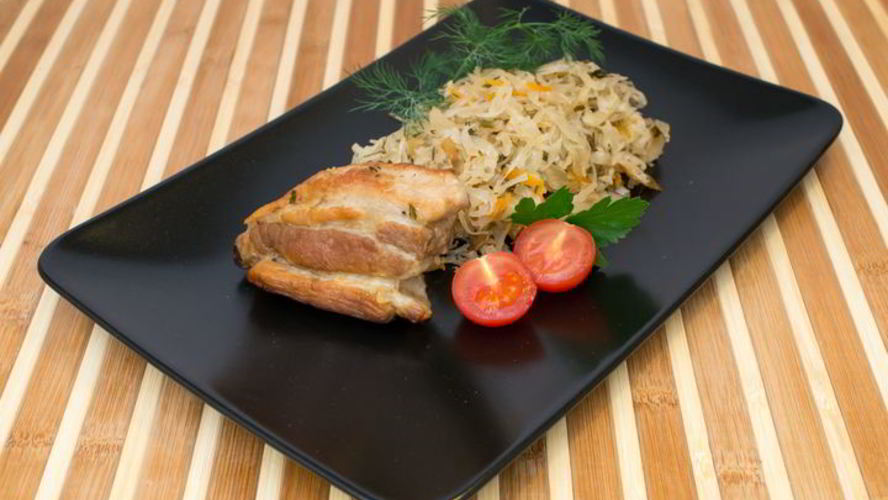 Рецепт тушеная квашеная капуста со свиными ребрышками