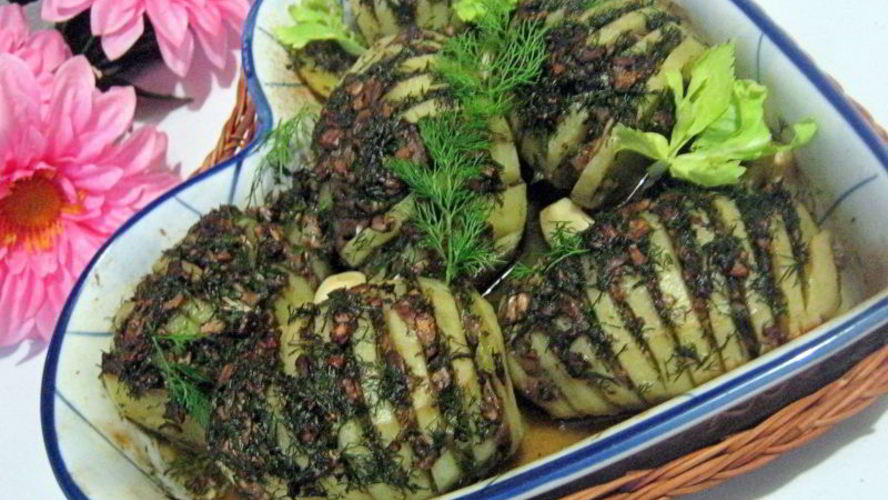 Рецепт запеченный картофель, фаршированный грибами и зеленью