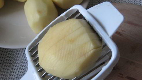 запеченный картофель, фаршированный грибами и зеленью