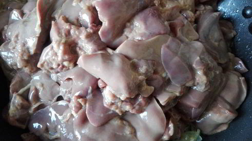 куриная печень с черносливом