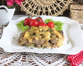 Куриная печень с картошкой в духовке