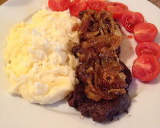 Куриная печень с медовым луком