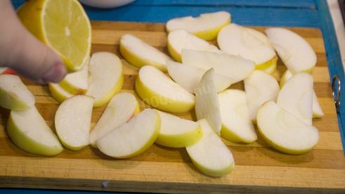 куриная печень с яблоками