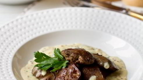 куриная печень со сливочно-горчичным соусом