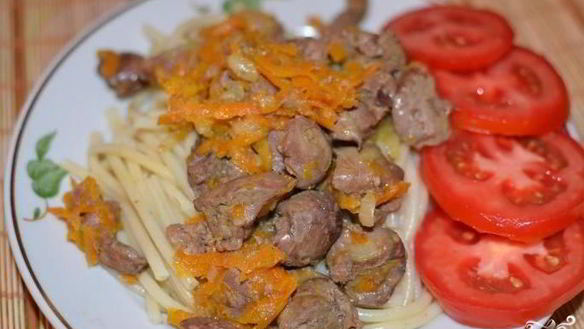 Рецепт Куриная печень, тушенная с луком и морковью