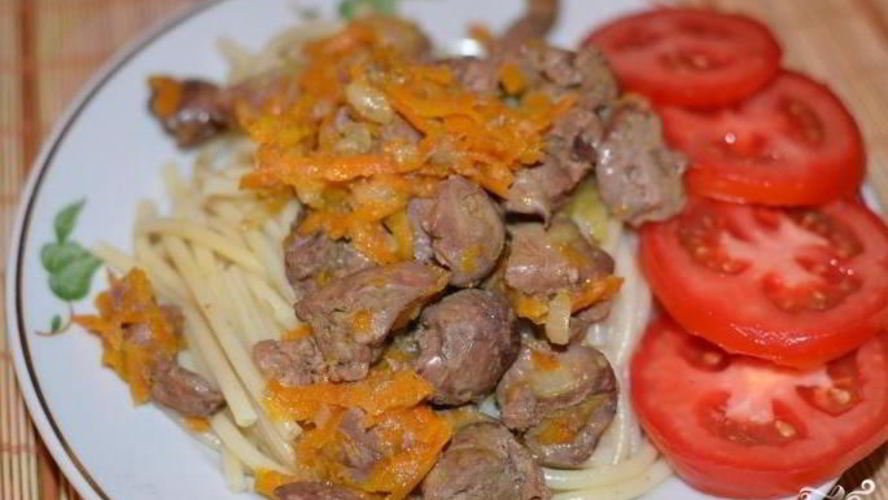 Рецепт куриная печень, тушенная с луком и морковью