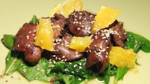 куриная печень в медовом соусе со шпинатом