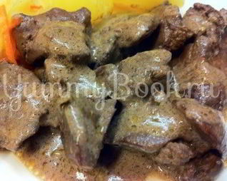 Куриная печень в портвейне и сметане