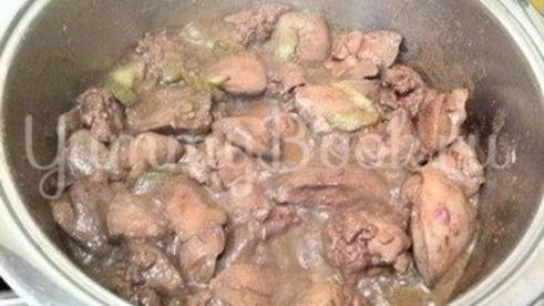 куриная печень в портвейне и сметане