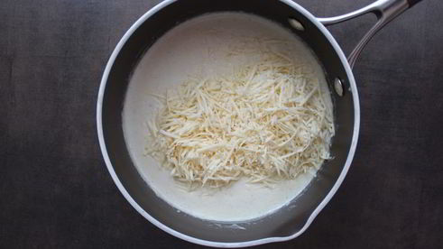 куриная печень в соусе морне