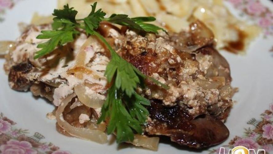 Рецепт нежнейшая печень в сметанно-винном соусе