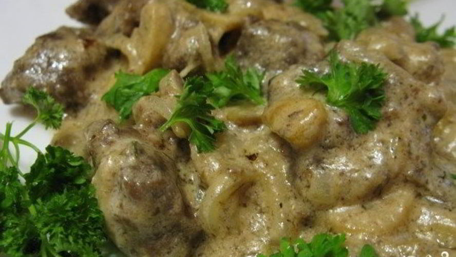 Рецепт печень говяжья, тушенная в сметане