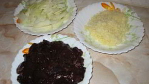 печень говяжья, тушенная в сметане