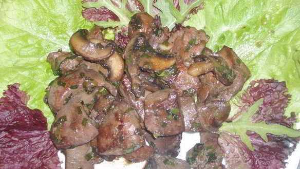 Рецепт Печень кролика под грибным соусом