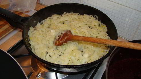 печень птицы в ягодном соусе