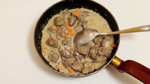 печень с морковью и сметаной
