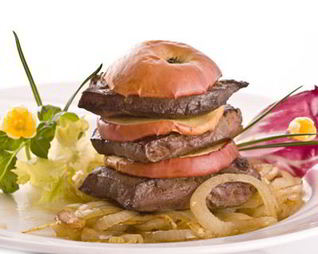 Печень в яблоках