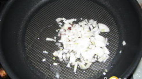 печеночные рулеты, фаршированные шампионами