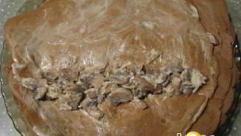 печеночные рулеты, фаршированные шампионами