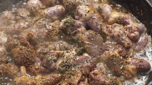 сердечки и печень куриные в пряном медовом соусе