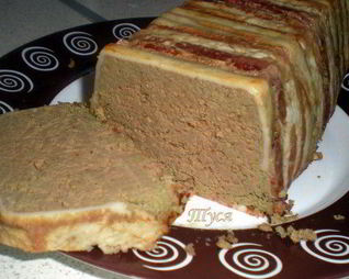 Телячья печень, запеченная с беконом