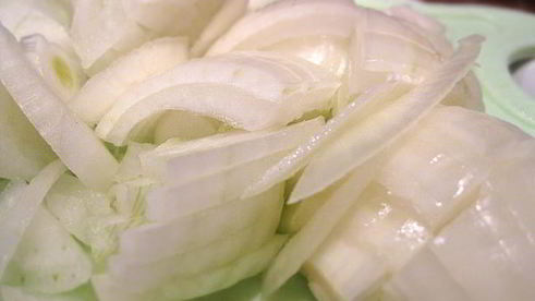 тушеная куриная печень с яблоками