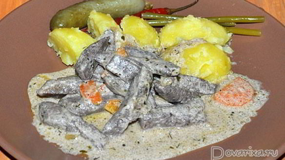 Рецепт Тушеная свиная печень в сметане