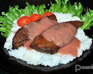 Жареная печень с пикантным соусом