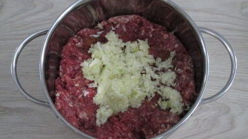 пельмени разноцветные