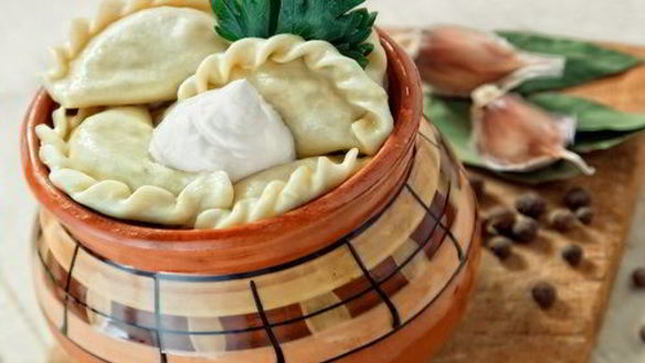 Рецепт Пельмени в горшочках с грибами