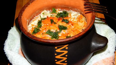 пельмени в сметане в горшочке