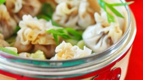 вонтоны с луком и свининой