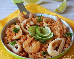 Паэлья с кальмарами
