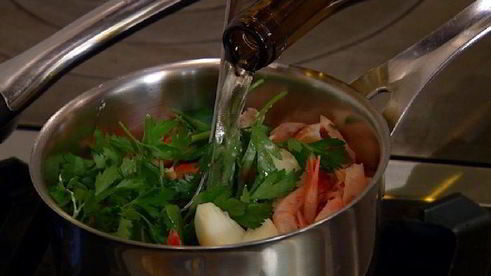 плов из бурого риса с креветками