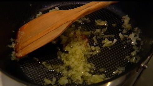 плов из бурого риса с креветками