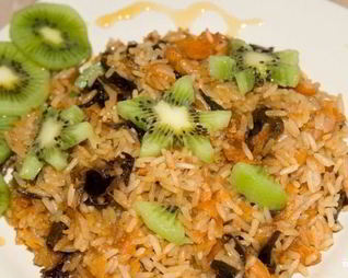 Плов с черносливом и курагой